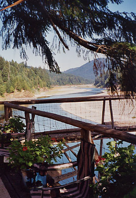 Buzzards' Roost Lodge - view of river