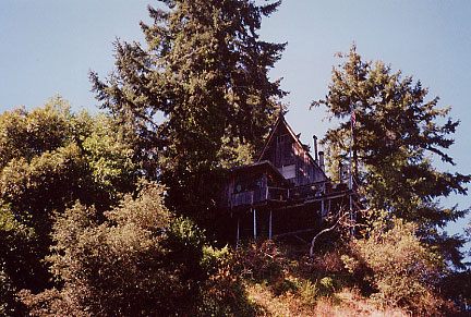 Buzzards' Roost Lodge